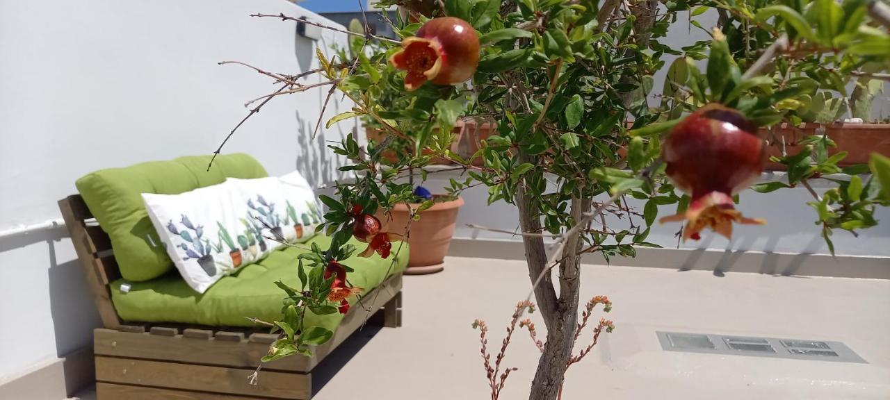 A Due Passi Temporary Apartment Trani Esterno foto