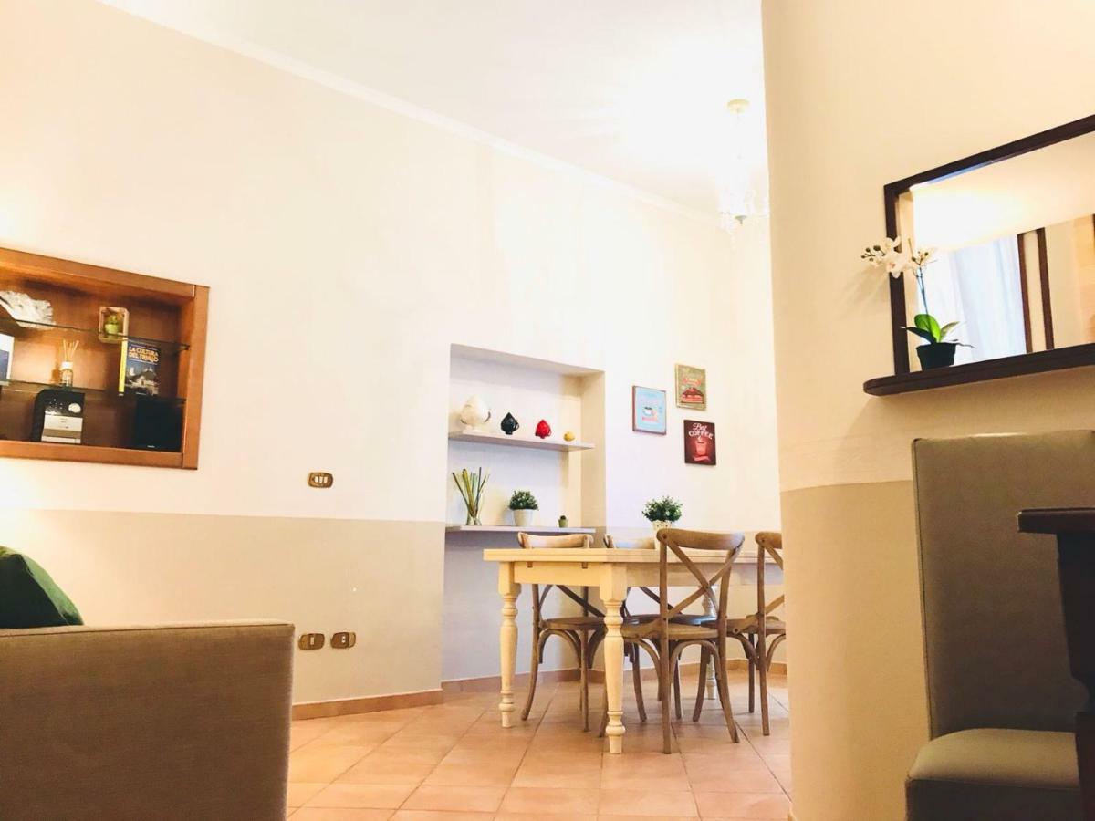 A Due Passi Temporary Apartment Trani Esterno foto