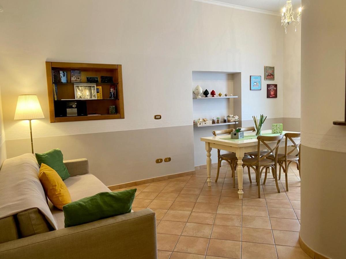 A Due Passi Temporary Apartment Trani Esterno foto